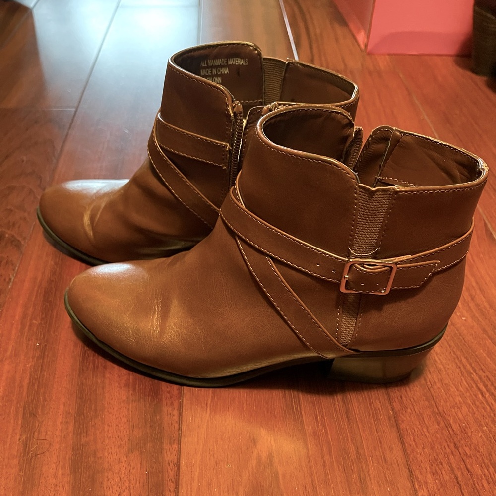 Karen Scott booties